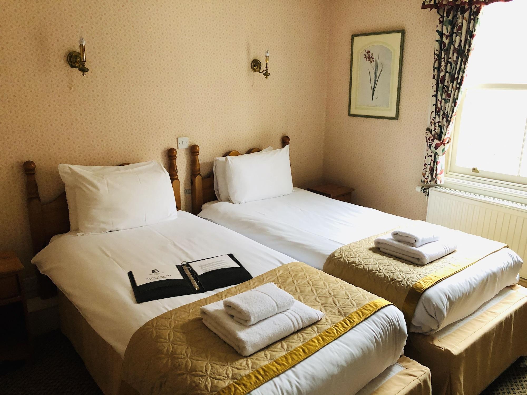 Brook Red Lion Hotel Colchester Kültér fotó