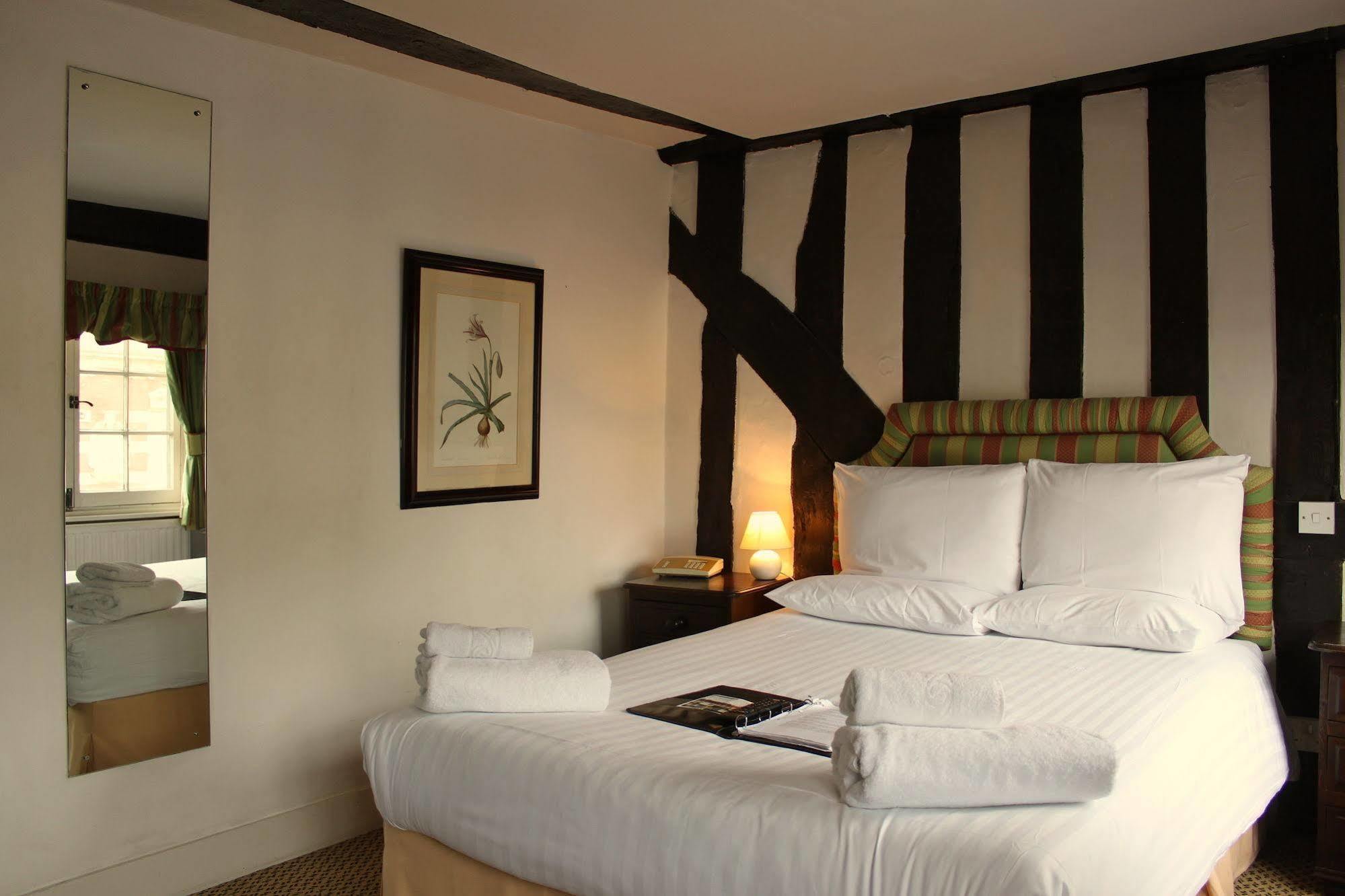Brook Red Lion Hotel Colchester Kültér fotó